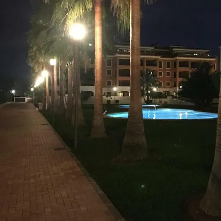 Apartamento Con Terraza Sur Apartment *